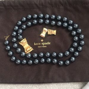 Necklace and earring set